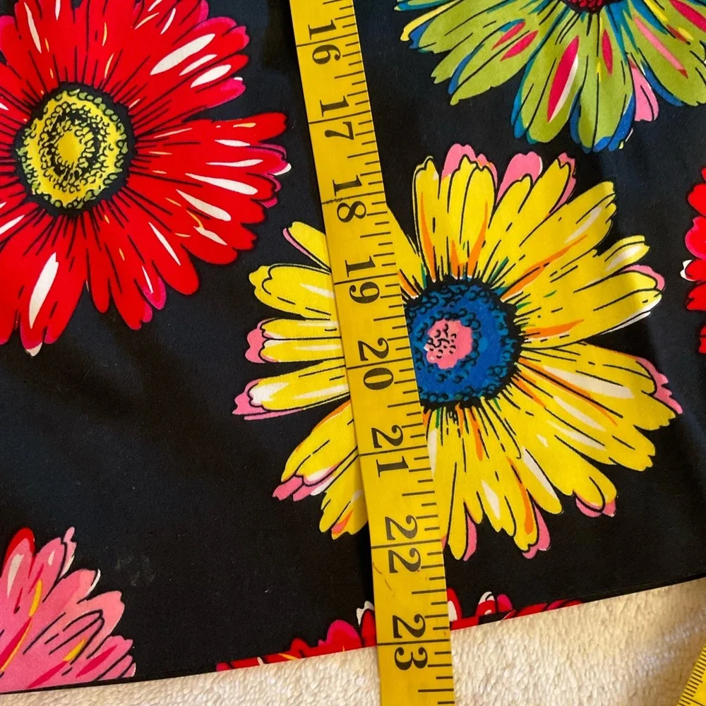 Andrea Viccaro Y2K 1990’s Colorful Daisy ‎ Bright Artsy Pencil Skirt. Size 10